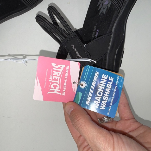 SKECHERS New $60 Womens 11 Black Reggae Strappy Flat Stretch Sandals Box 10B - Picture 2 of 7